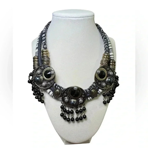 10” Black Beaded Tribal Western Vintage Rhinestone Medallion Necklace - boho - Picture 1 of 10